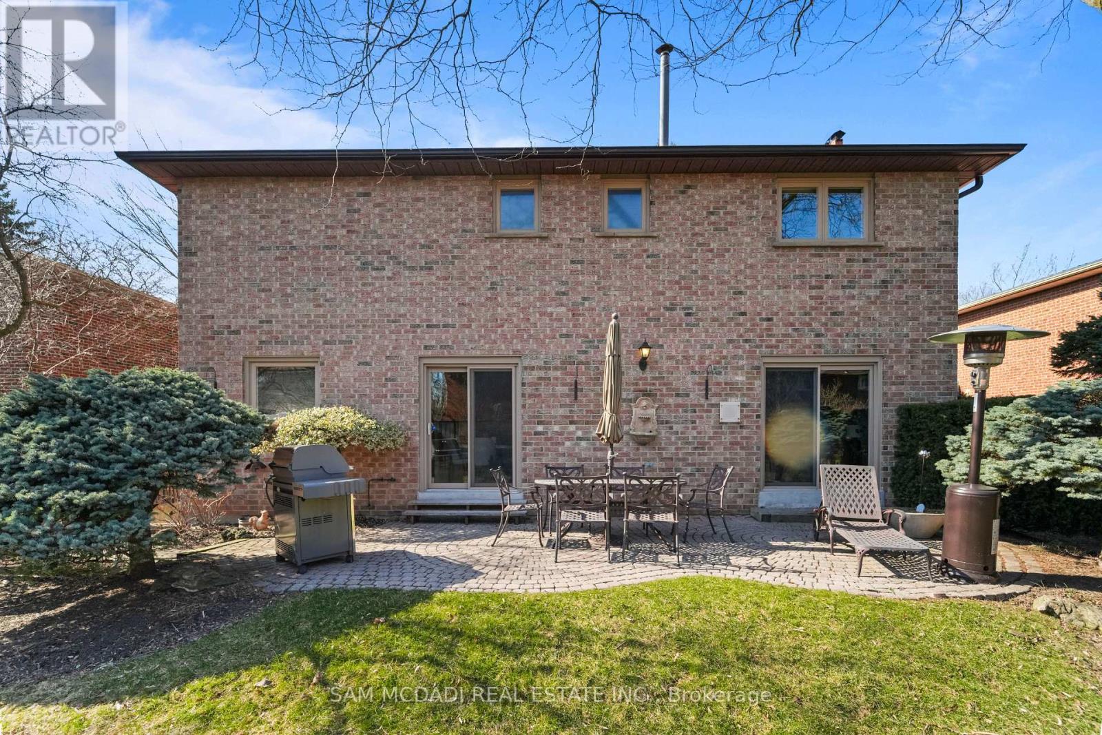 1653 Sherwood Forrest Circle, Mississauga, Ontario  L5K 2G8 - Photo 42 - W12940960