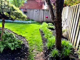 1653 Sherwood Forrest Circle, Mississauga, Ontario  L5K 2G8 - Photo 45 - W12940960