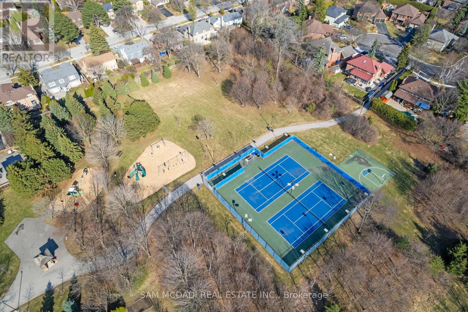 1653 Sherwood Forrest Circle, Mississauga, Ontario  L5K 2G8 - Photo 50 - W12940960