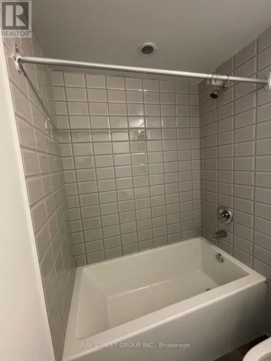 2808 - 203 College Street, Toronto, Ontario  M5T 0C8 - Photo 4 - C12866720