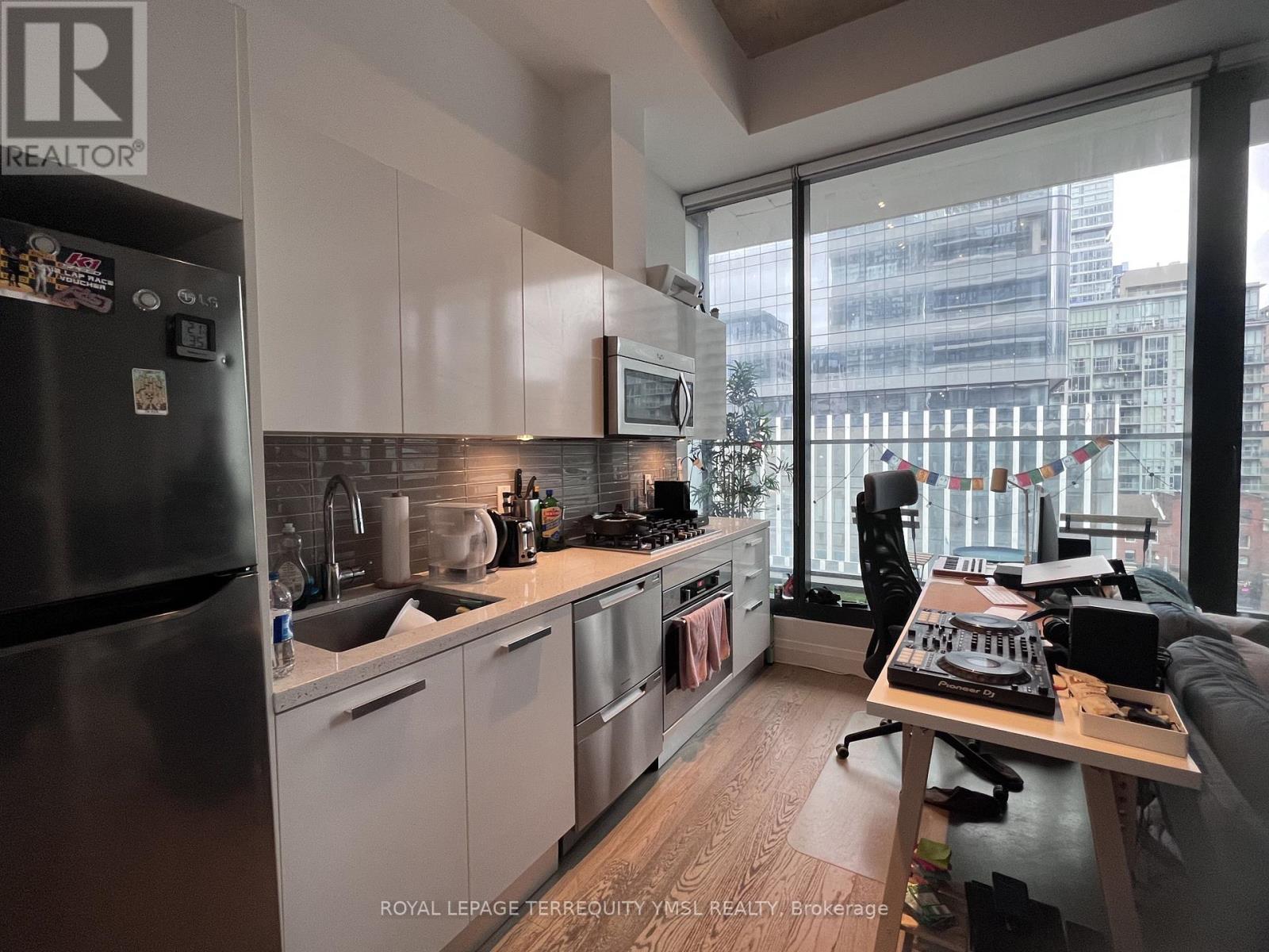 602 - 224 King Street W, Toronto, Ontario  M5H 0A6 - Photo 16 - C12917306