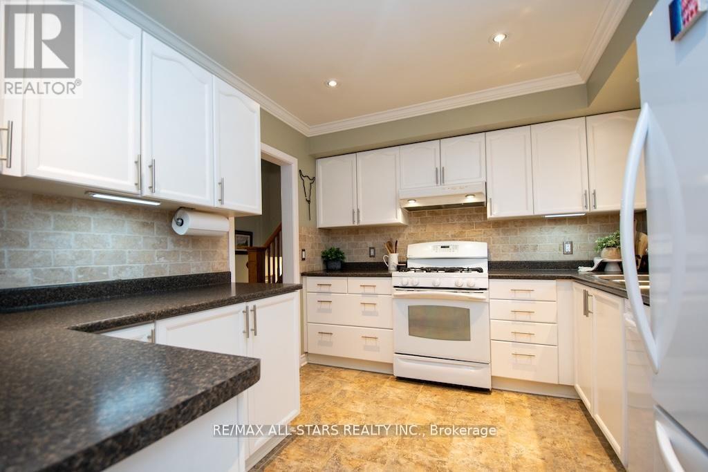 112 Adelaide Street N, Kawartha Lakes, Ontario  K9V 4L9 - Photo 13 - X12756860