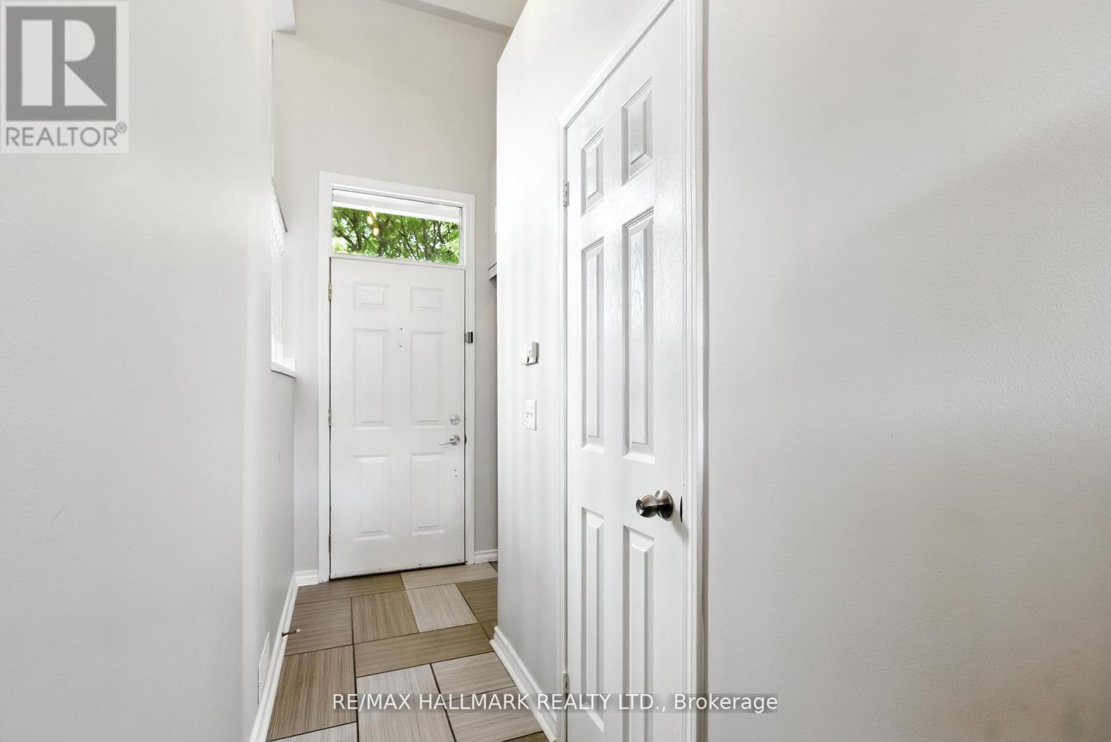 568 Legresley Lane, Newmarket, Ontario  L3Y 8R8 - Photo 26 - N12940892