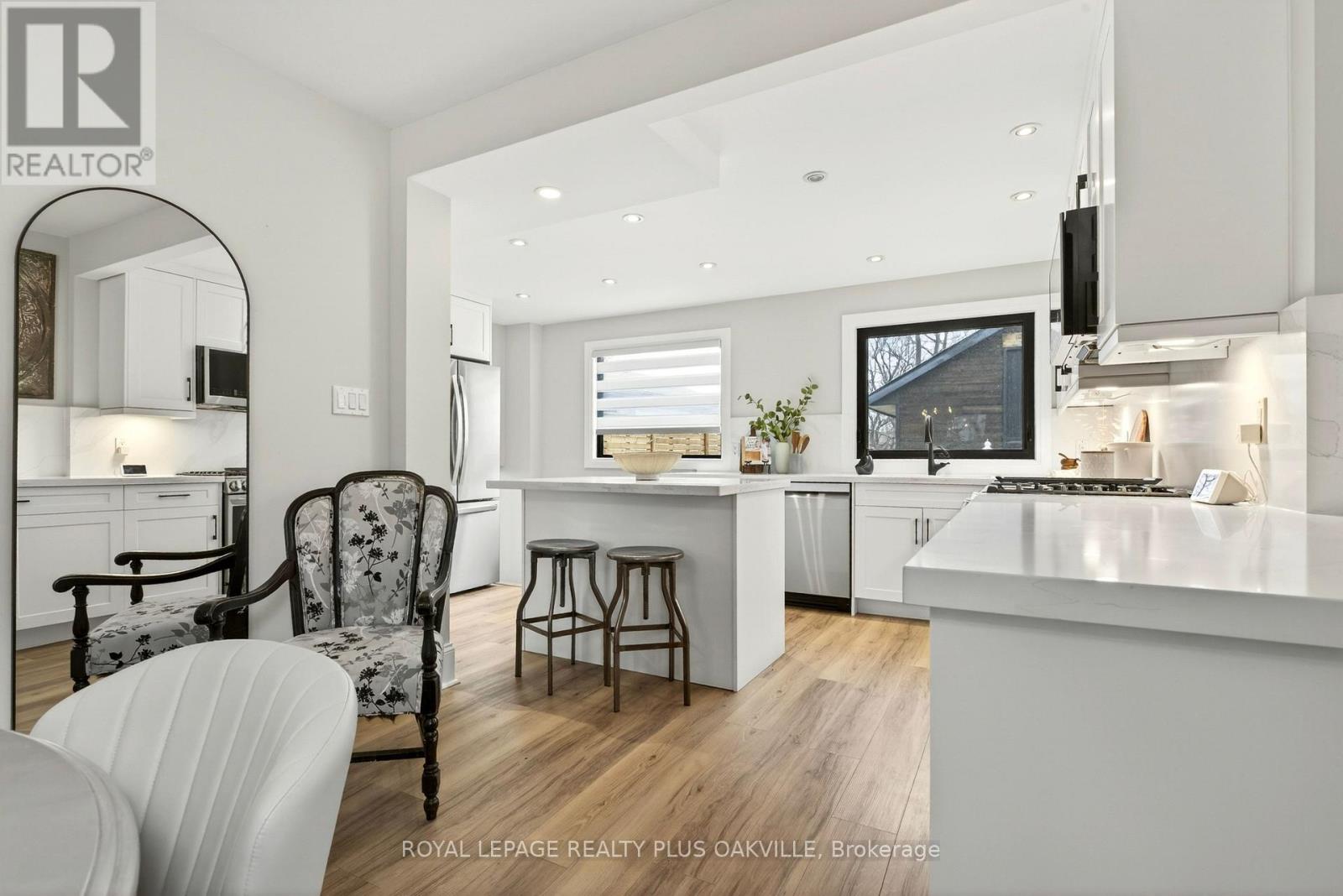 381 Elizabeth Street, Grimsby, Ontario  L3M 3K6 - Photo 13 - X12848798