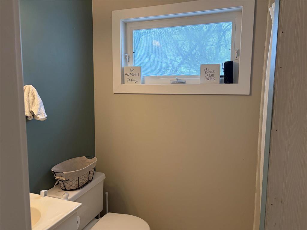 10 Lilac Street, Blumenort, Manitoba  R0A 0C0 - Photo 12 - 202605179