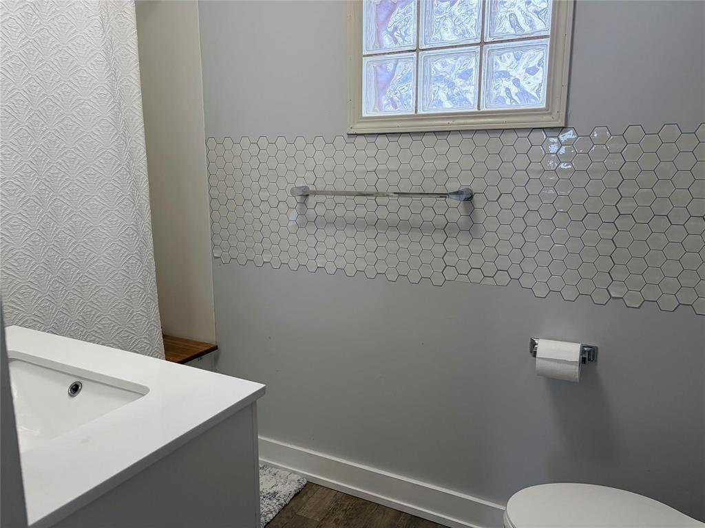 10 Lilac Street, Blumenort, Manitoba  R0A 0C0 - Photo 3 - 202605179