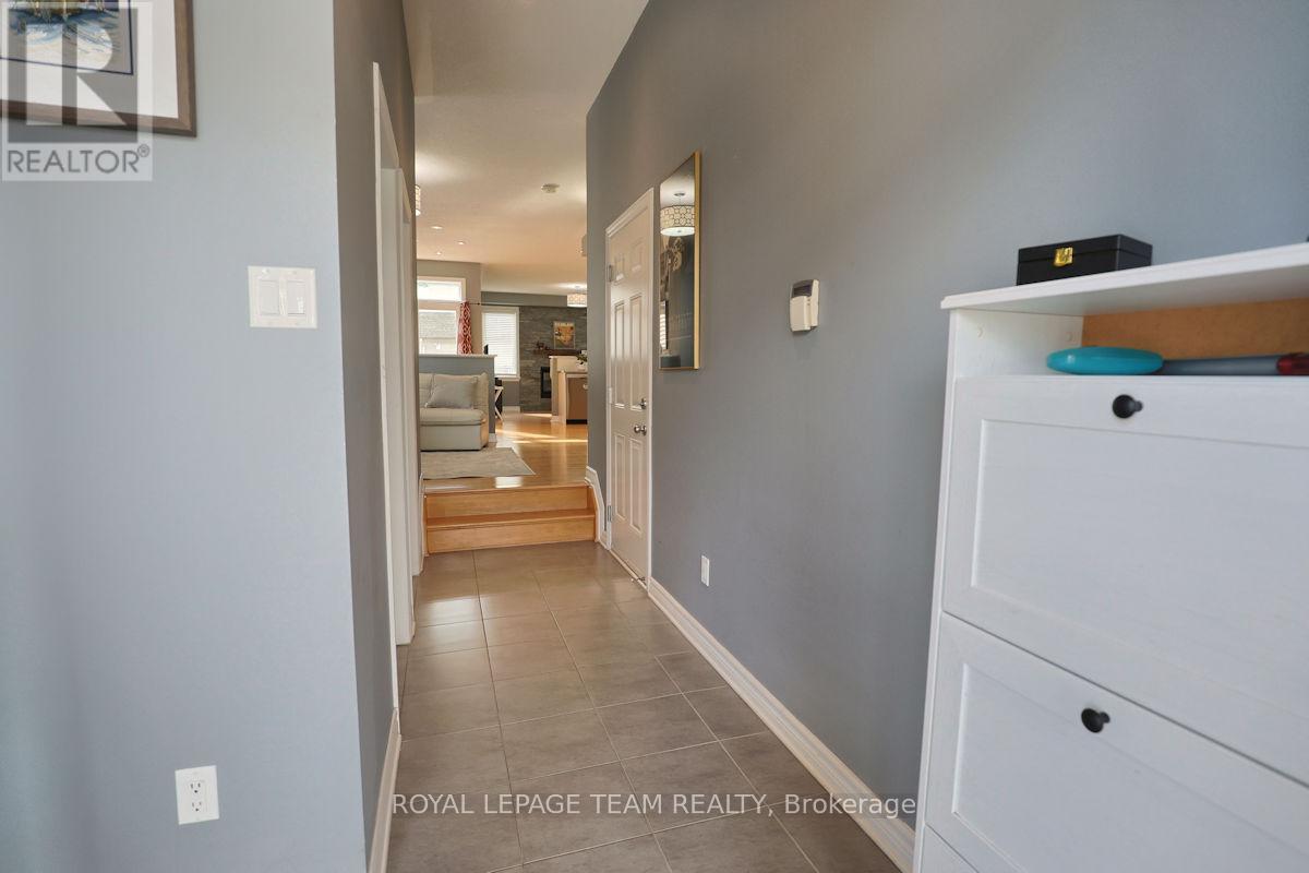 1591 Carronbridge Circle, Ottawa, Ontario  K2M 0G5 - Photo 10 - X12844660