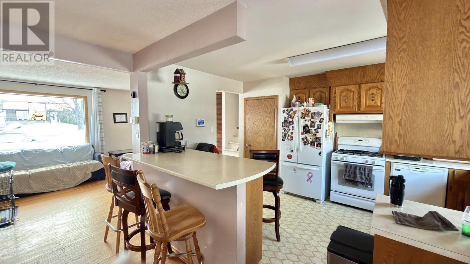 173 Hemlock Pl, Thunder Bay, Ontario  P7C 1W8 - Photo 5 - TB2600384