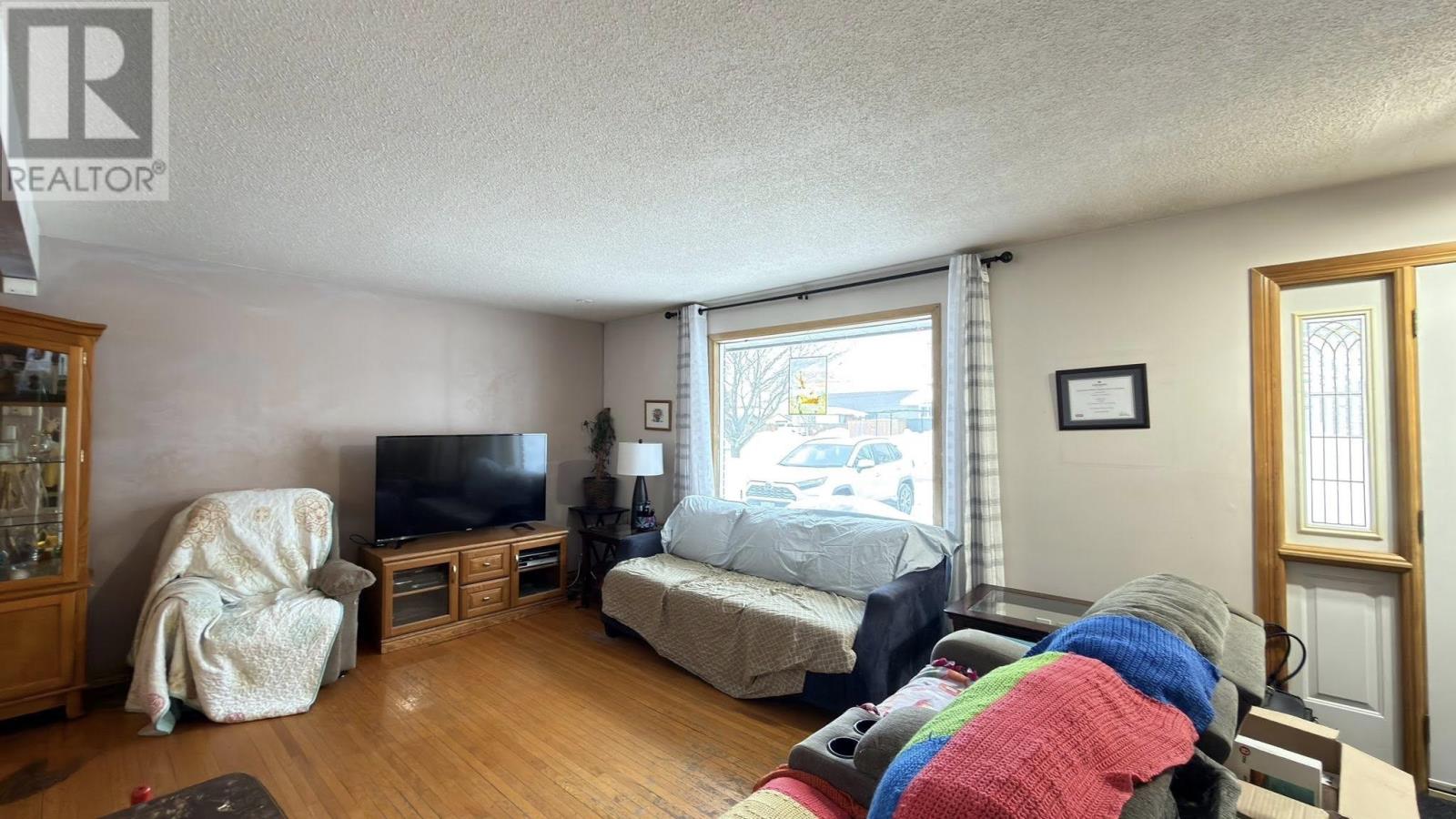 173 Hemlock Pl, Thunder Bay, Ontario  P7C 1W8 - Photo 4 - TB2600384