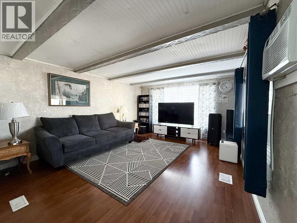 346, 133 Jarvis Street, Hinton, Alberta  T7V 1R9 - Photo 2 - A2268192