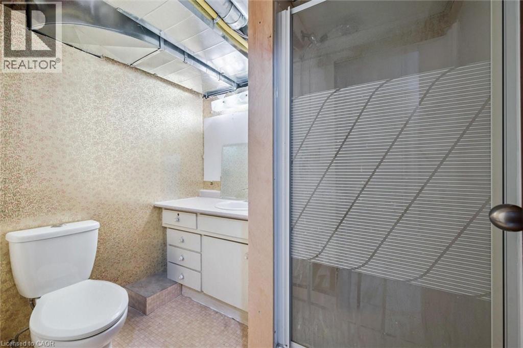 105 Churchill Street, Waterloo, Ontario  N2L 2X1 - Photo 9 - 40812674