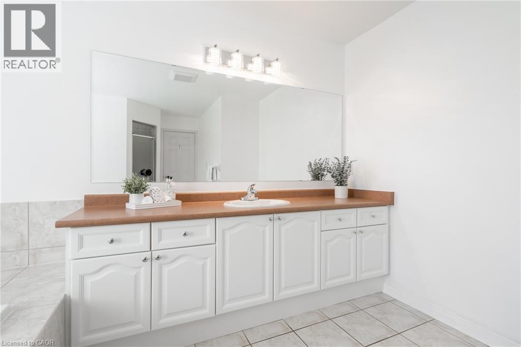 2194 Austin Court, Burlington, Ontario  L7L 6V6 - Photo 31 - 40814196