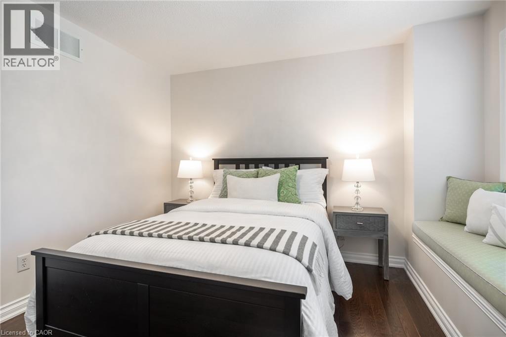 2194 Austin Court, Burlington, Ontario  L7L 6V6 - Photo 23 - 40814196