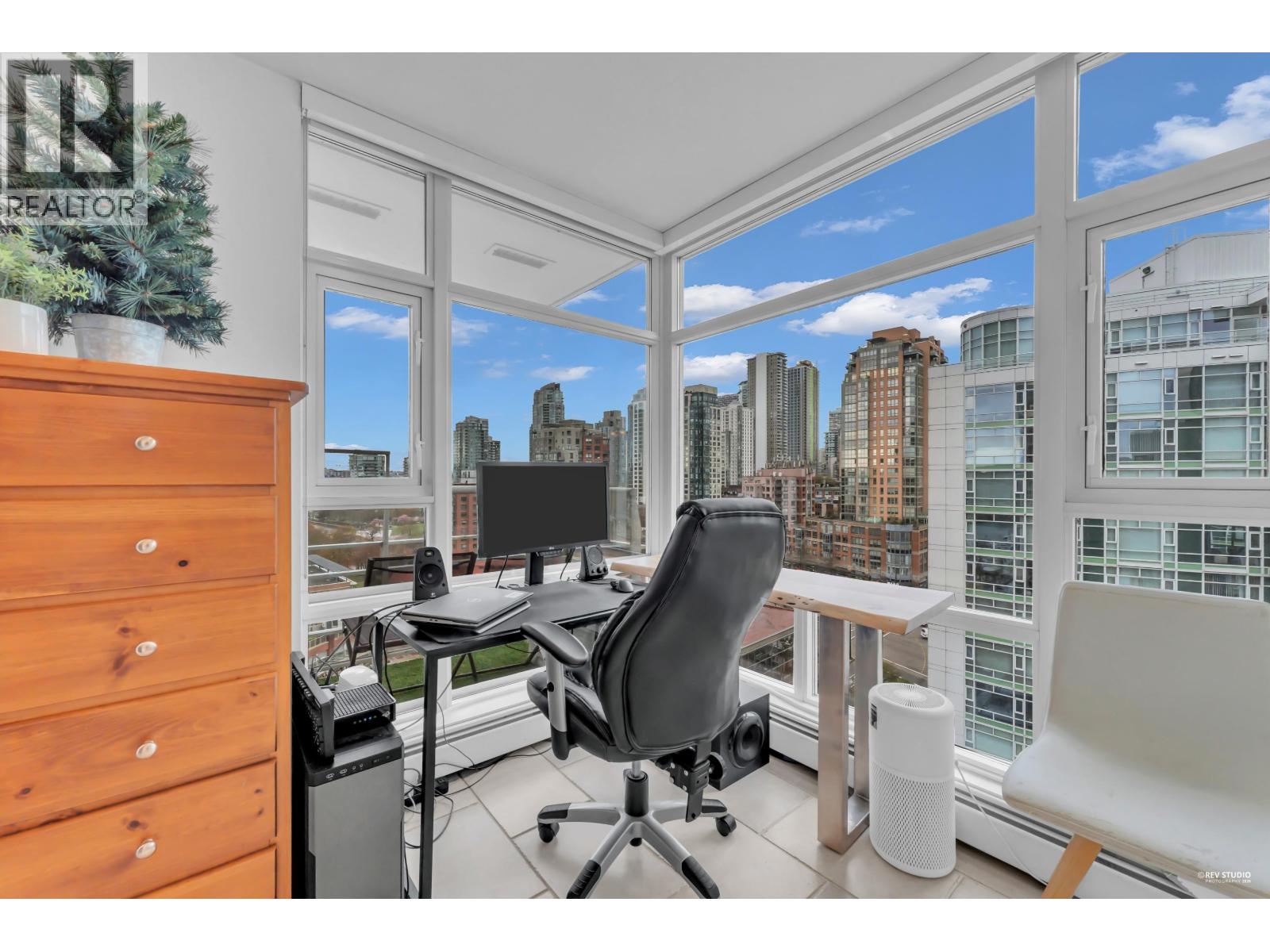 1506 1199 Marinaside Crescent, Vancouver, British Columbia  V6Z 2Y2 - Photo 20 - R3105428