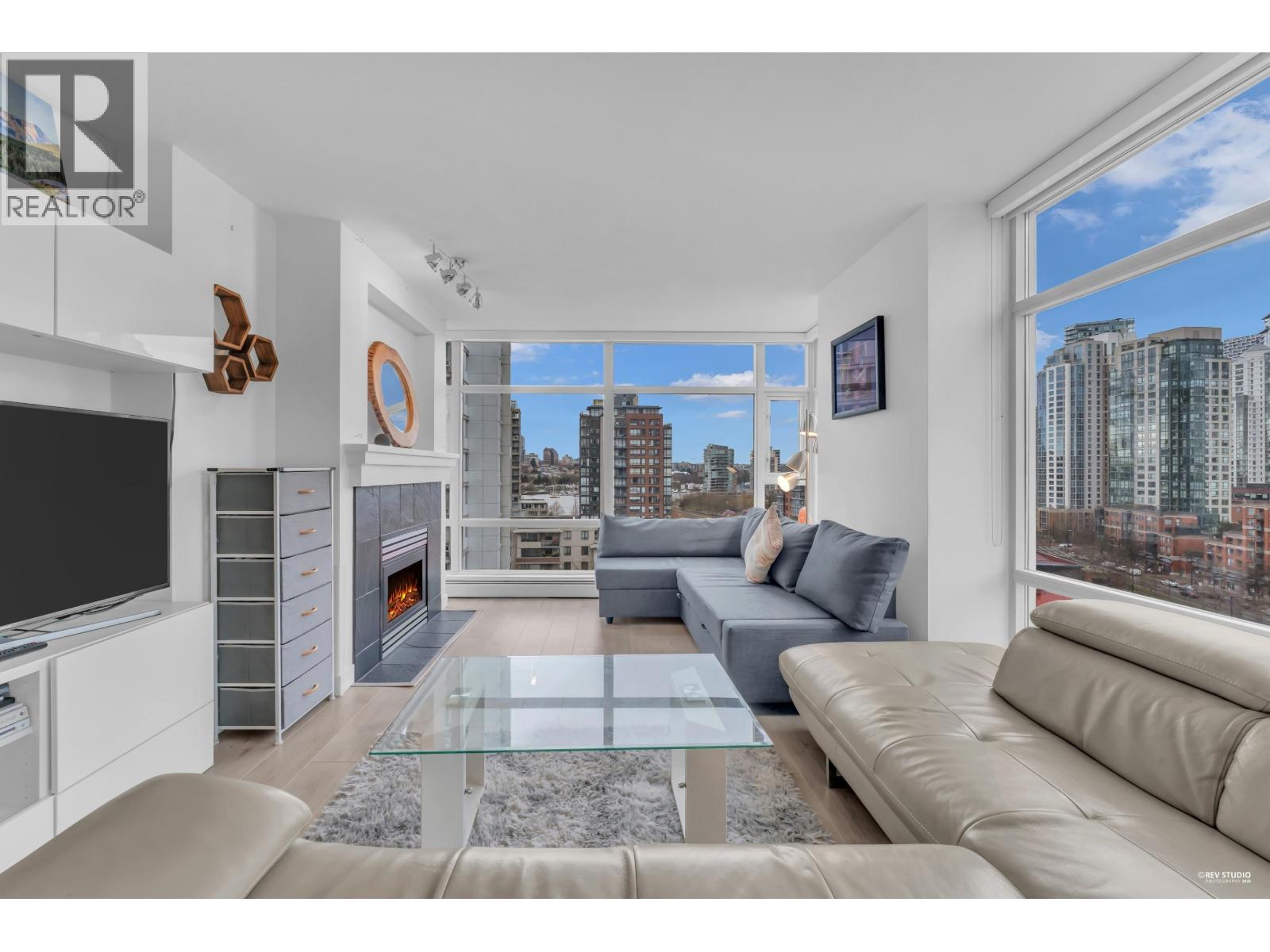 1506 1199 Marinaside Crescent, Vancouver, British Columbia  V6Z 2Y2 - Photo 5 - R3105428