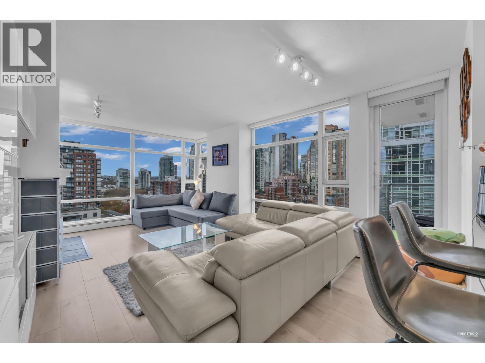 1506 1199 Marinaside Crescent, Vancouver, British Columbia  V6Z 2Y2 - Photo 4 - R3105428