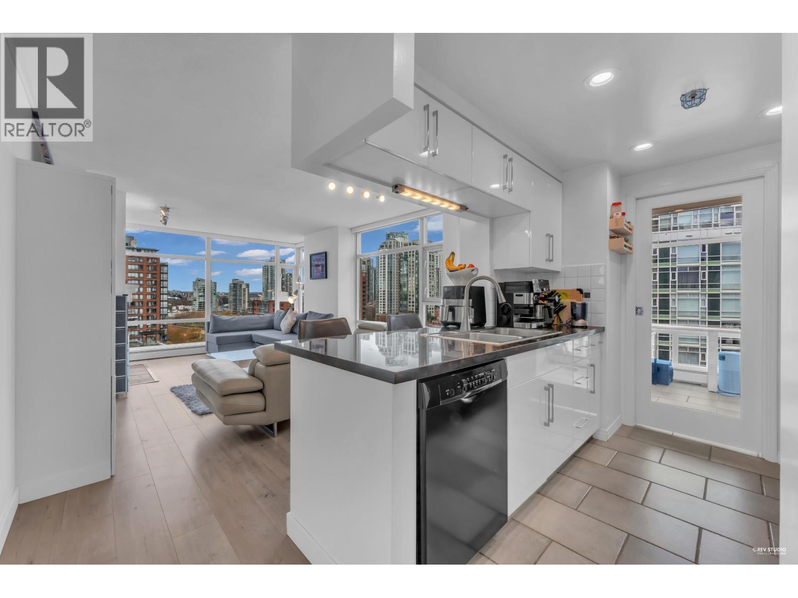 1506 1199 Marinaside Crescent, Vancouver, British Columbia  V6Z 2Y2 - Photo 14 - R3105428