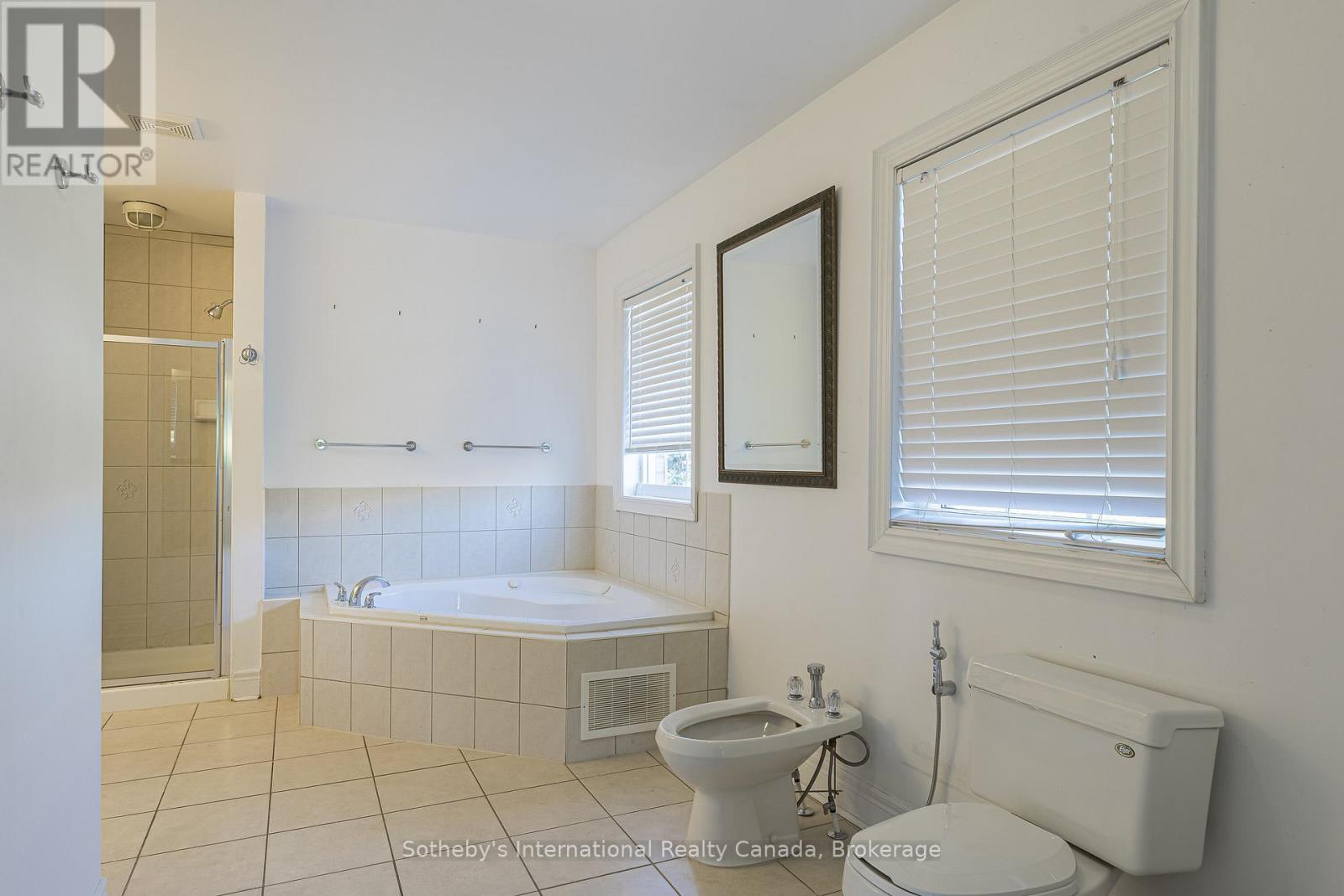 2472 Upper Valley Crescent, Oakville, Ontario  L6H 7P2 - Photo 27 - W12941080