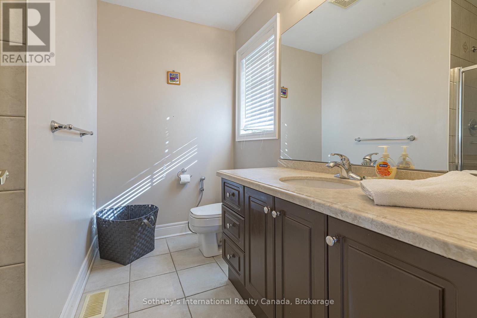 2472 Upper Valley Crescent, Oakville, Ontario  L6H 7P2 - Photo 34 - W12941080