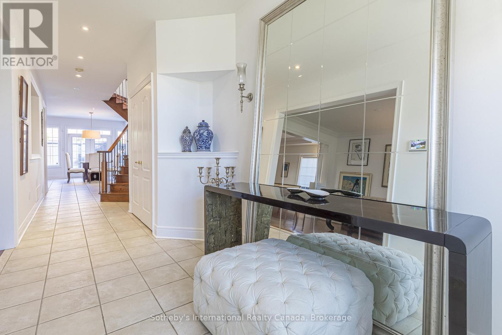 2472 Upper Valley Crescent, Oakville, Ontario  L6H 7P2 - Photo 4 - W12941080