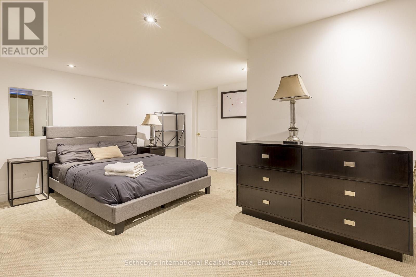 2472 Upper Valley Crescent, Oakville, Ontario  L6H 7P2 - Photo 45 - W12941080