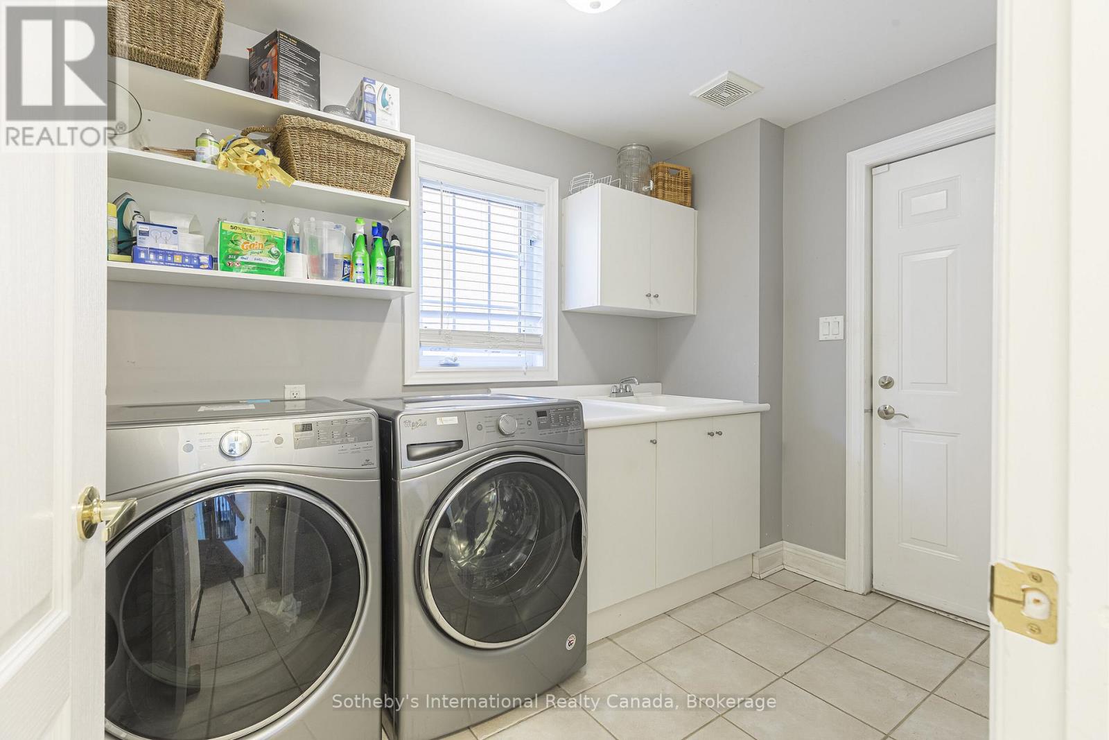 2472 Upper Valley Crescent, Oakville, Ontario  L6H 7P2 - Photo 47 - W12941080