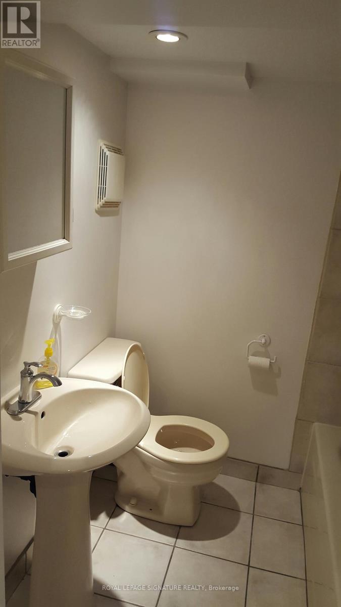 Unit Lower 1 - 27 Hillsboro Avenue, Toronto, Ontario  M5R 1S6 - Photo 6 - C12940350