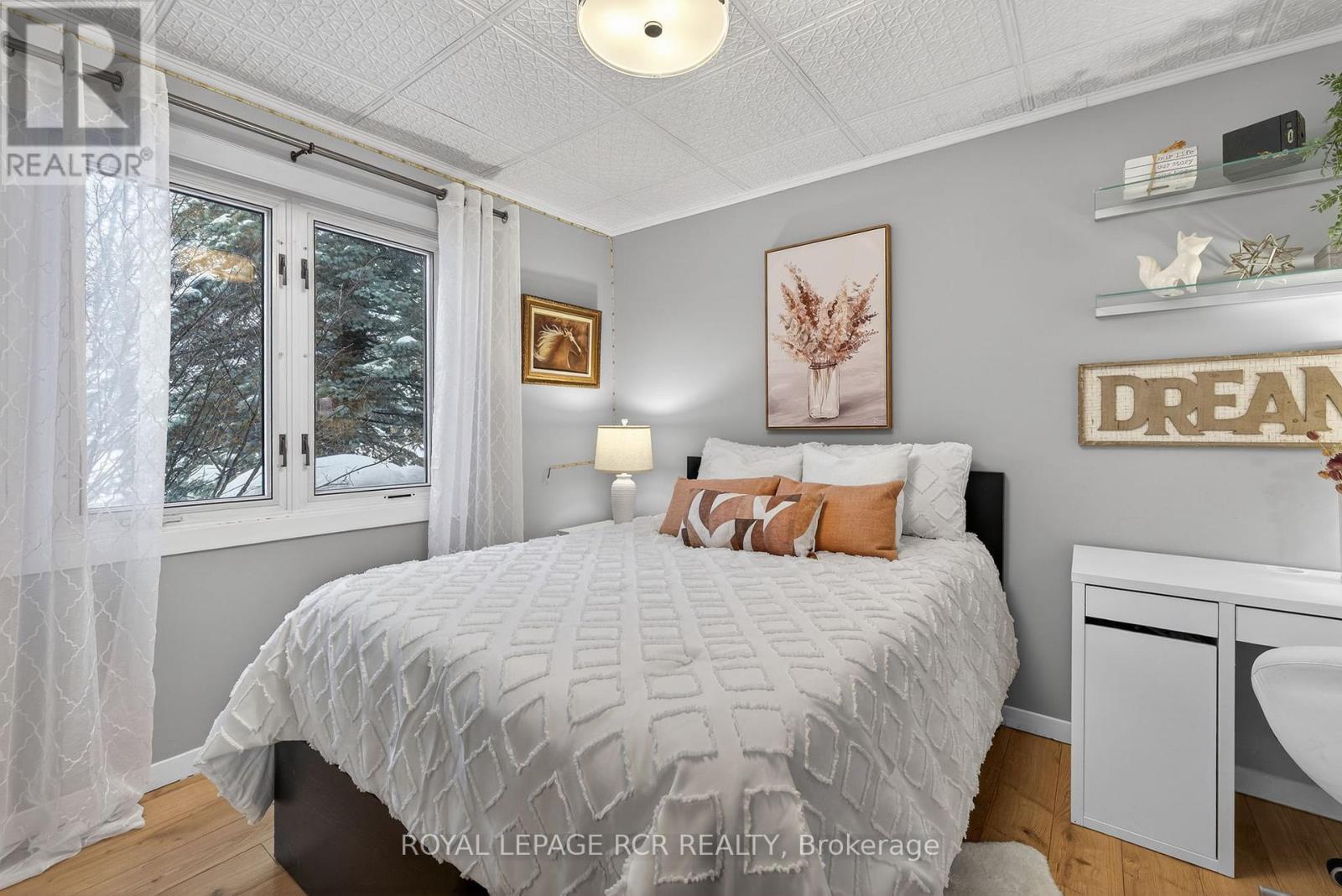 11 Hilltop Drive, Caledon, Ontario  L7C 1K7 - Photo 17 - W12787686