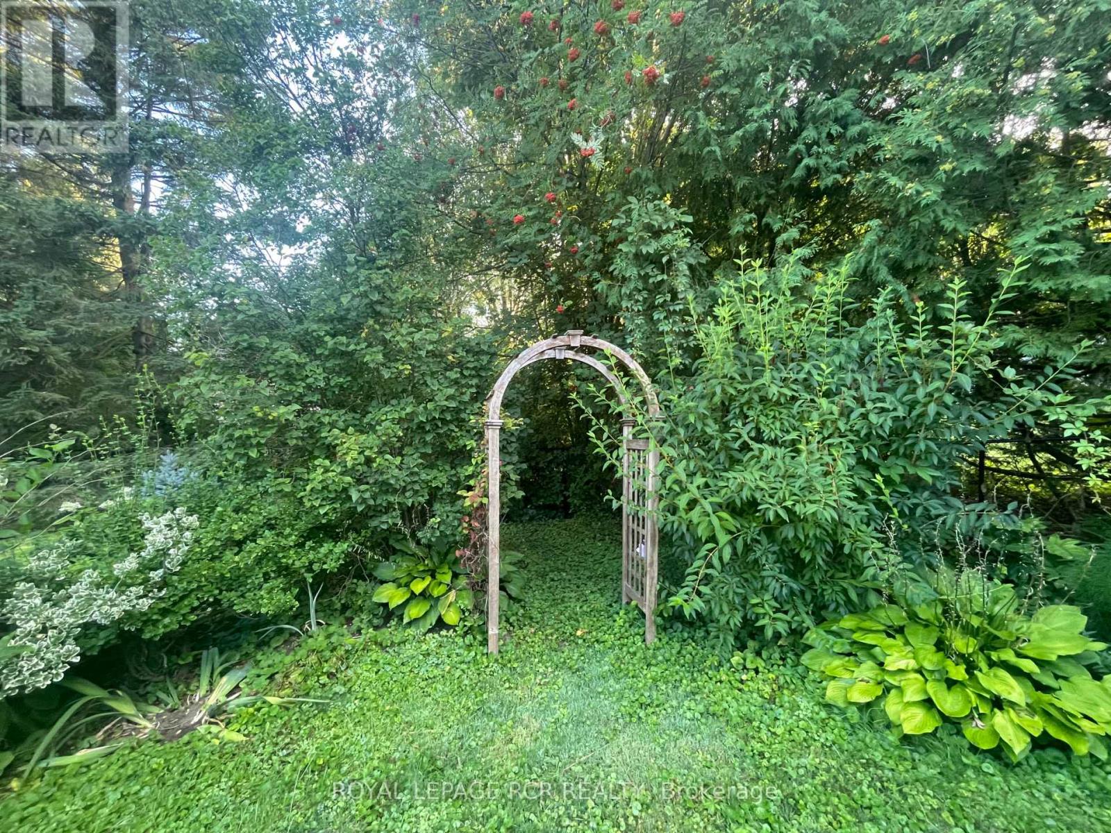 11 Hilltop Drive, Caledon, Ontario  L7C 1K7 - Photo 43 - W12787686