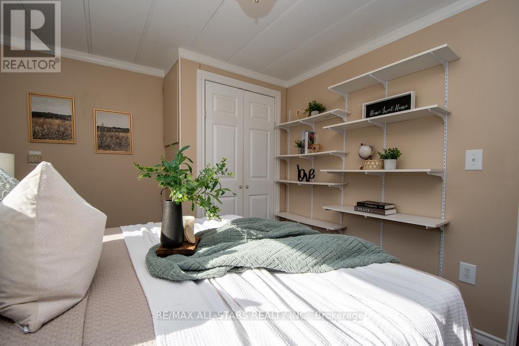 7 Marlene Drive, Kawartha Lakes, Ontario  L0A 1A0 - Photo 23 - X12368258