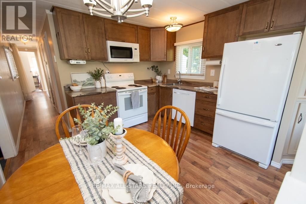 7 Marlene Drive, Kawartha Lakes, Ontario  L0A 1A0 - Photo 12 - X12368258