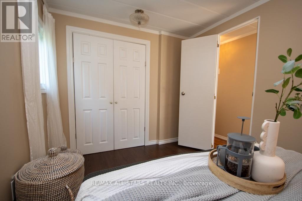 7 Marlene Drive, Kawartha Lakes, Ontario  L0A 1A0 - Photo 19 - X12368258