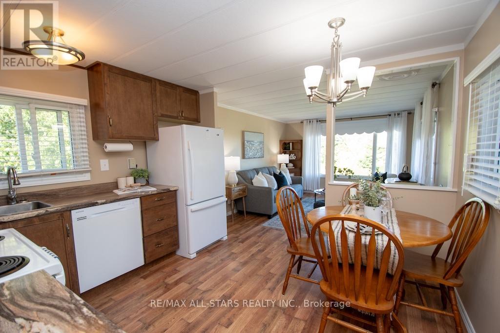 7 Marlene Drive, Kawartha Lakes, Ontario  L0A 1A0 - Photo 11 - X12368258