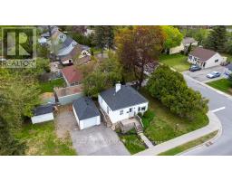 32 ADELAIDE STREET S, Kawartha Lakes, Ontario