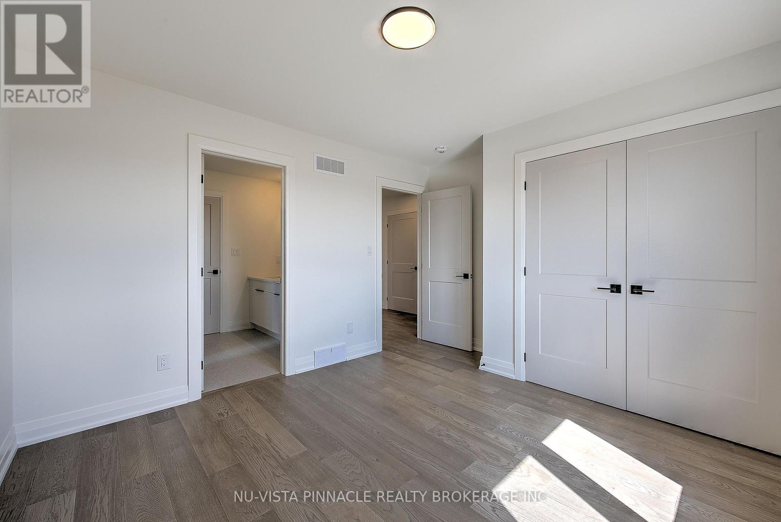 6517 Heathwoods Avenue, London South, Ontario  N6P 0J7 - Photo 31 - X12940282