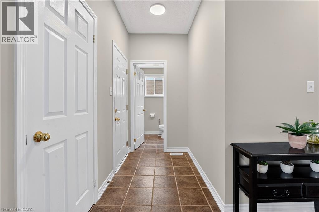 1230 Macinally Court, Oshawa, Ontario  L1K 0B8 - Photo 8 - 40813647