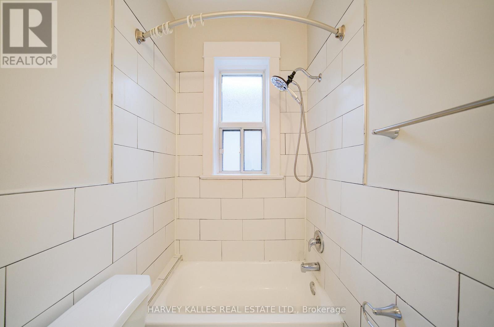 4 - 1074 St Clair Avenue W, Toronto, Ontario  M6E 3H3 - Photo 10 - C12941014