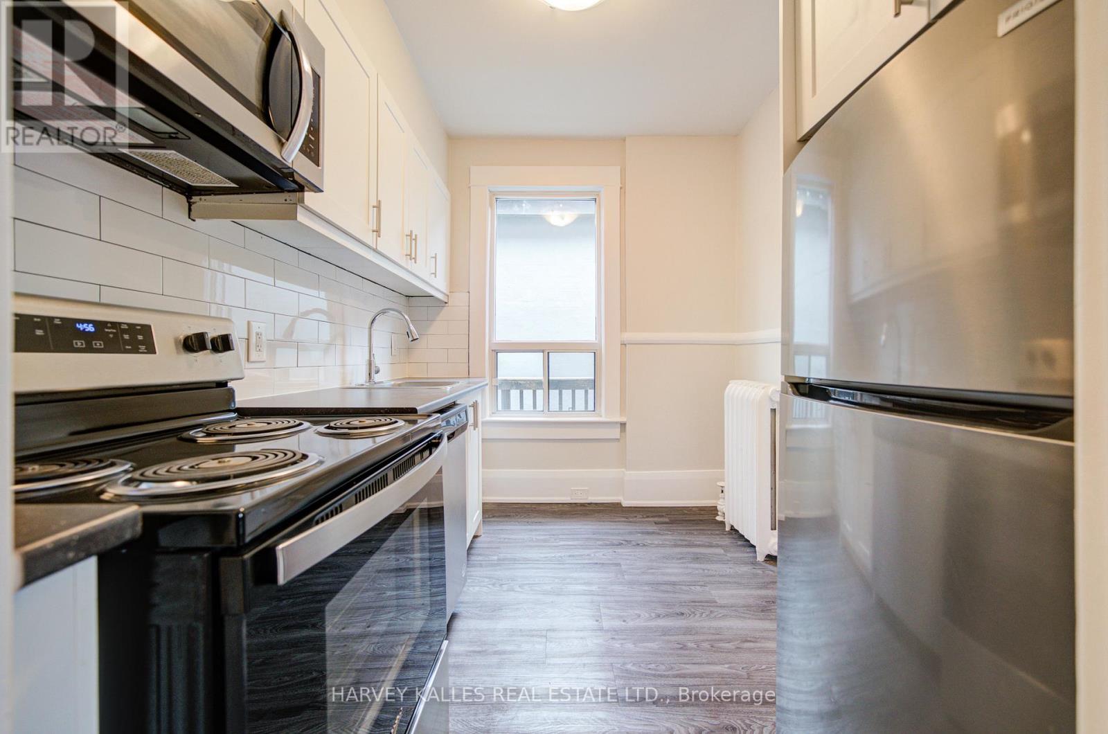 4 - 1074 St Clair Avenue W, Toronto, Ontario  M6E 3H3 - Photo 16 - C12941014