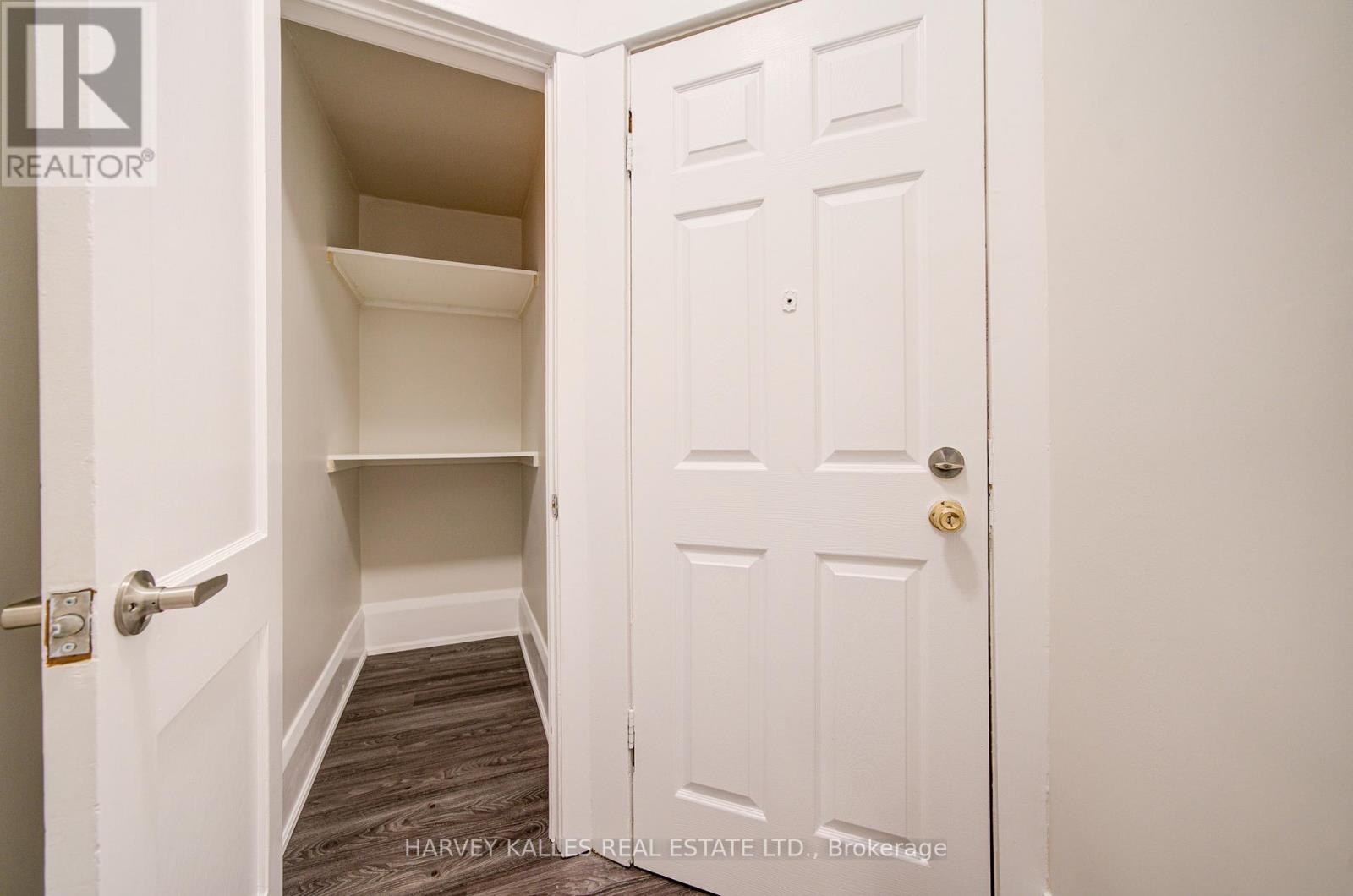 4 - 1074 St Clair Avenue W, Toronto, Ontario  M6E 3H3 - Photo 7 - C12941014