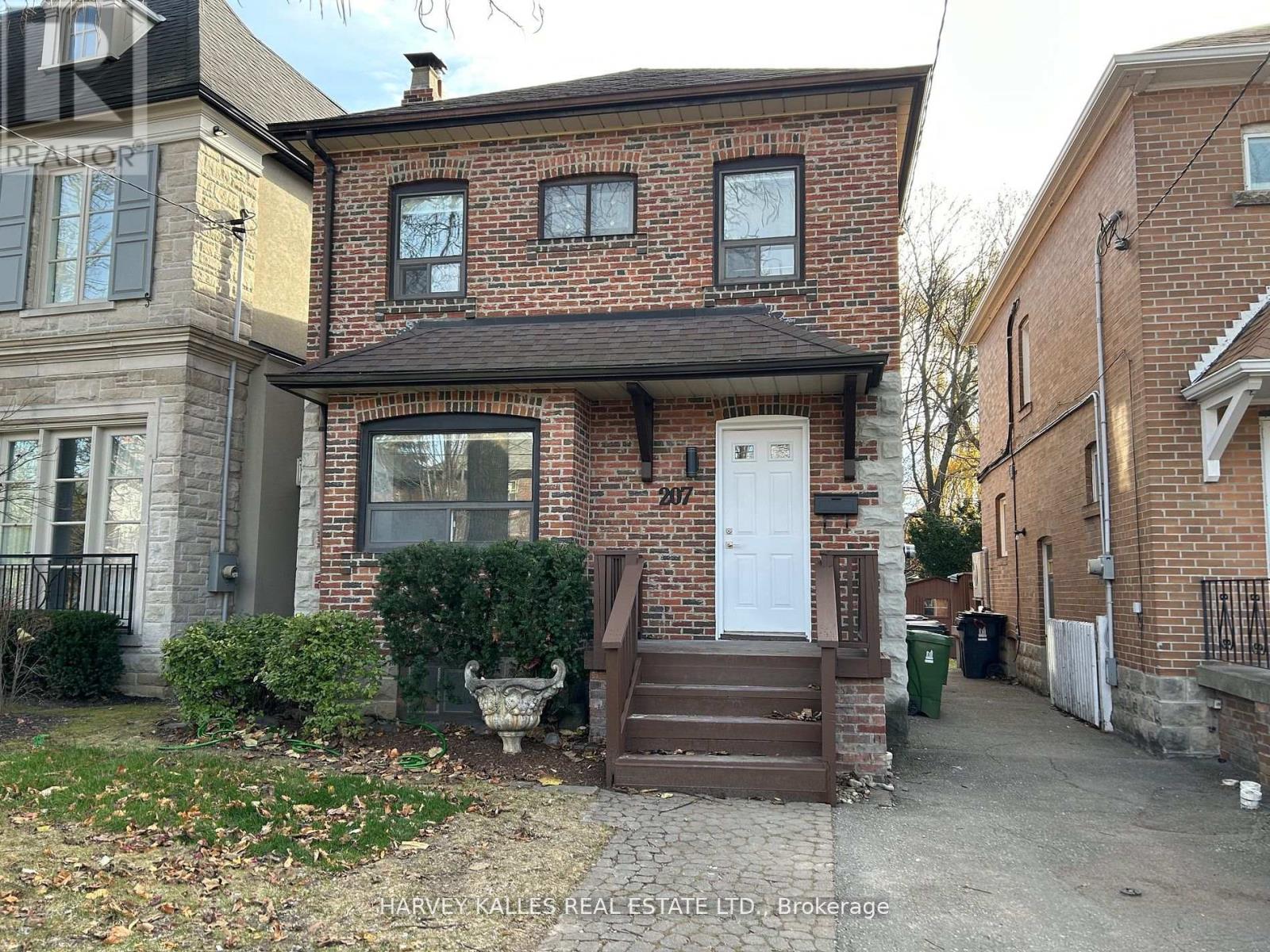 207 OLD ORCHARD GROVE, Toronto, Ontario