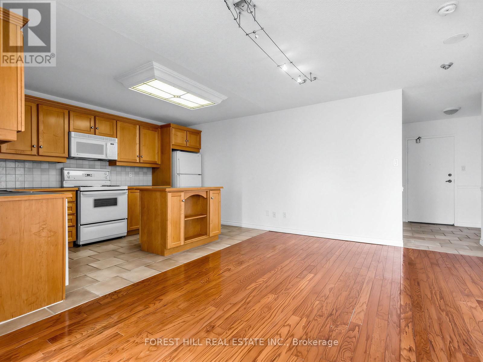 2313 - 633 Bay Street, Toronto, Ontario  M5G 2G4 - Photo 4 - C12941056