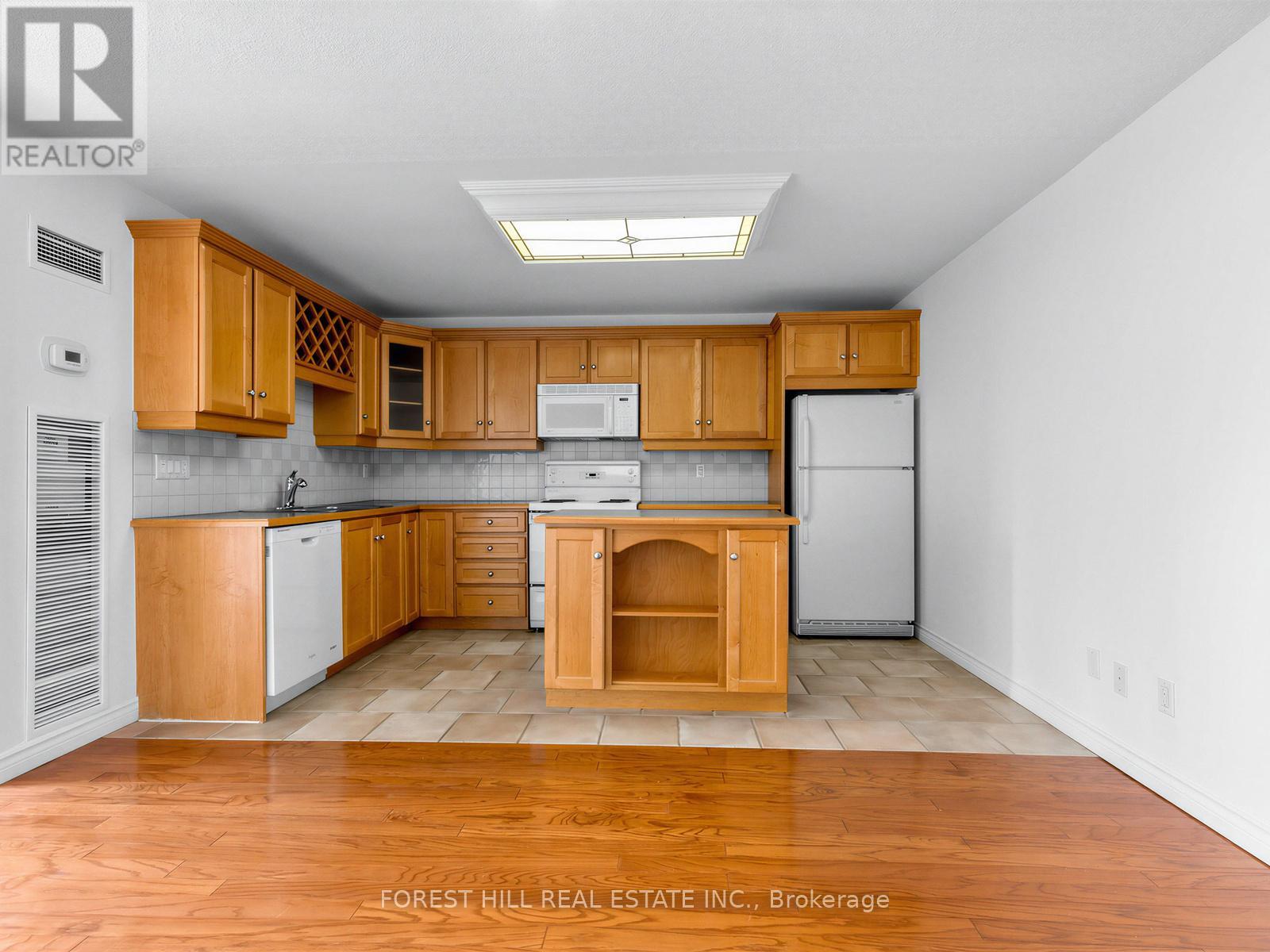 2313 - 633 Bay Street, Toronto, Ontario  M5G 2G4 - Photo 7 - C12941056