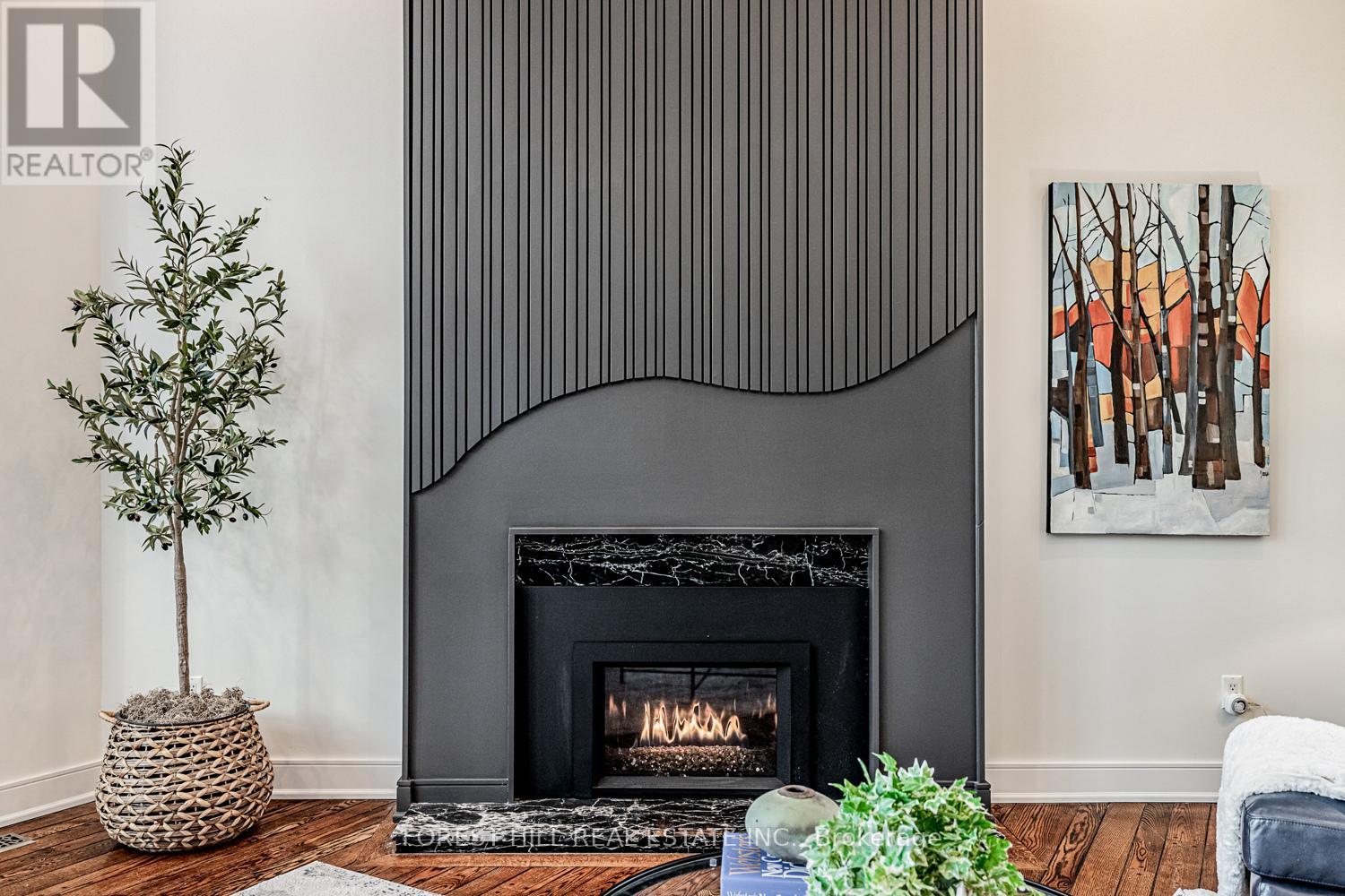 97 Clarinda Drive, Toronto, Ontario  M2K 2V2 - Photo 4 - C12941110