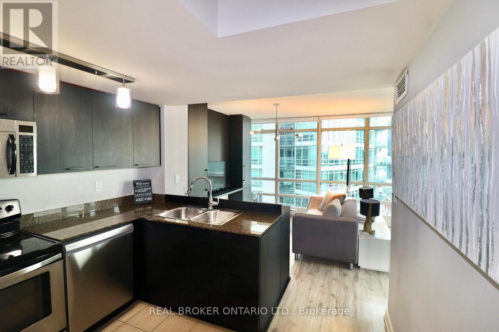 1902 - 381 Front Street, Toronto, Ontario  M5V 3R8 - Photo 11 - C12941140