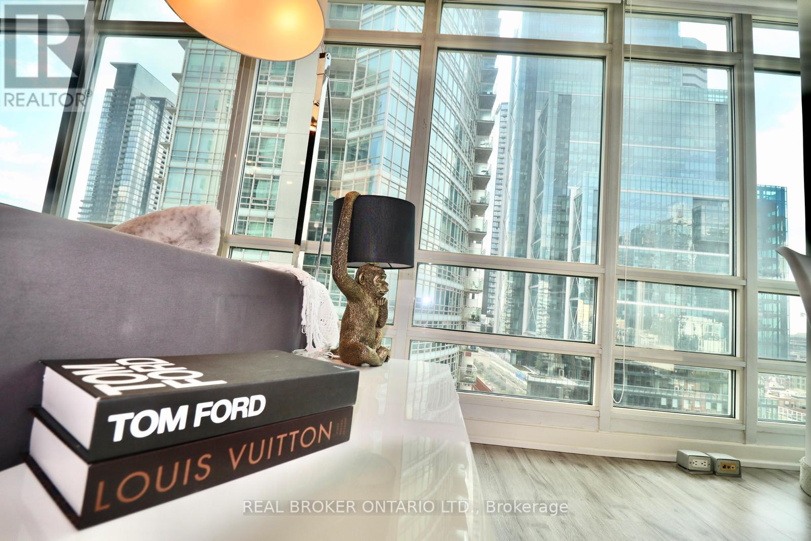 1902 - 381 Front Street, Toronto, Ontario  M5V 3R8 - Photo 16 - C12941140