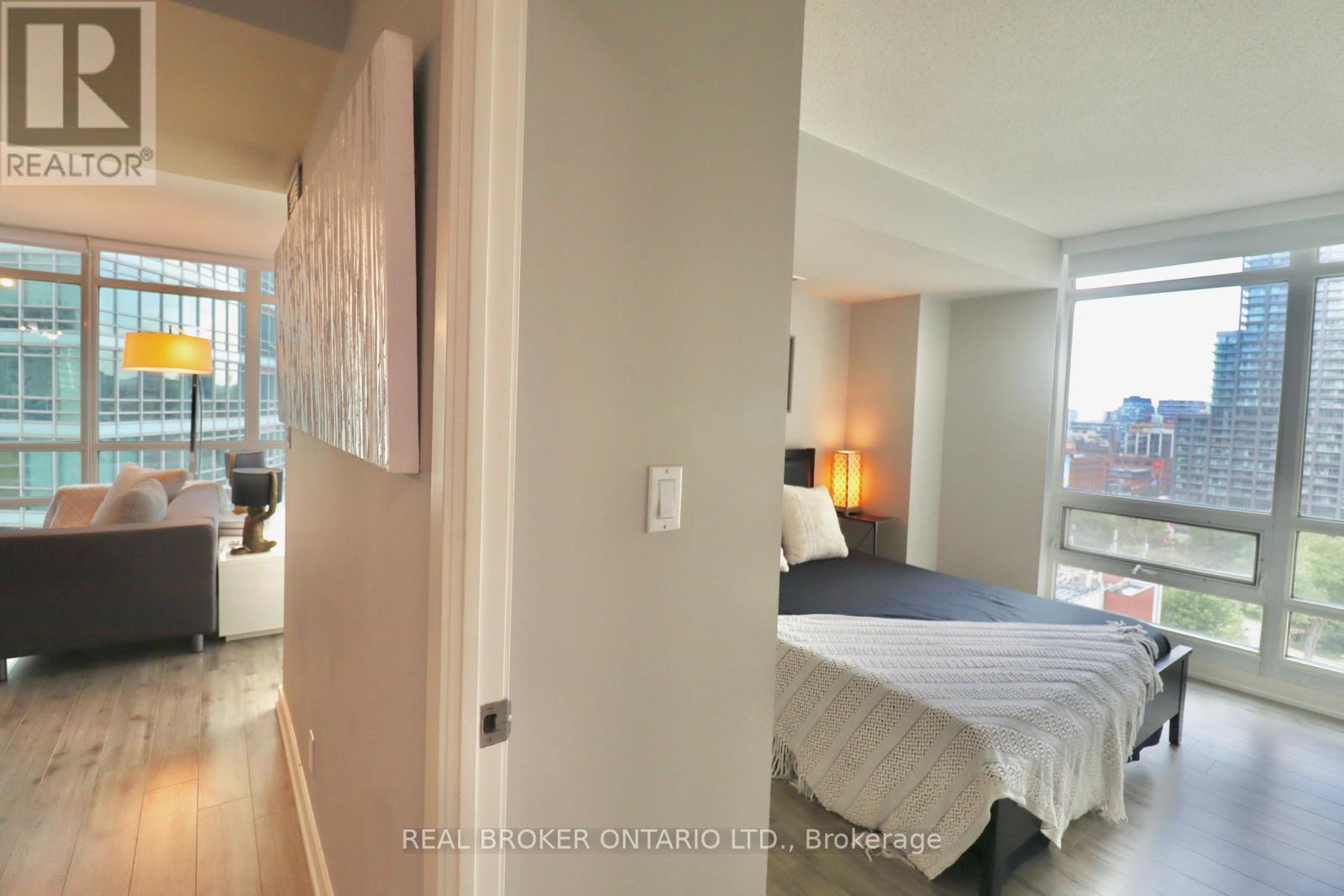 1902 - 381 Front Street, Toronto, Ontario  M5V 3R8 - Photo 20 - C12941140