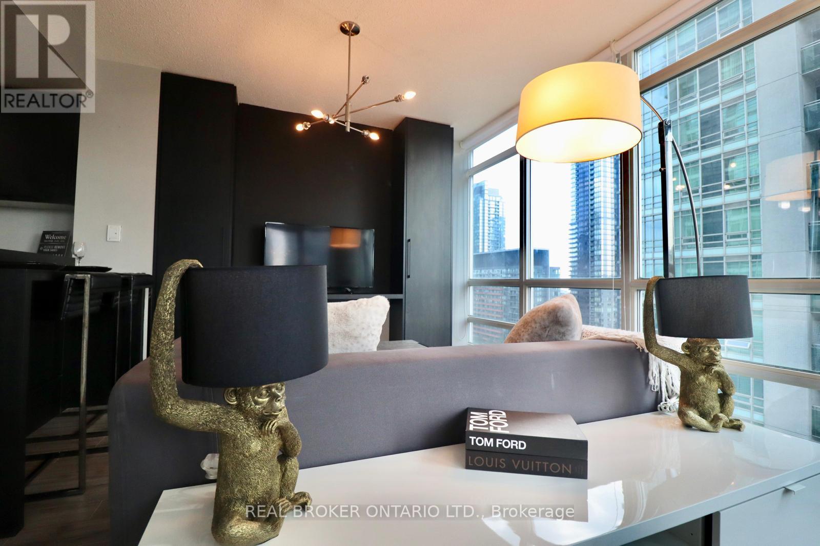 1902 - 381 Front Street, Toronto, Ontario  M5V 3R8 - Photo 25 - C12941140