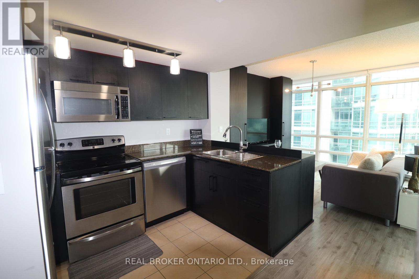 1902 - 381 Front Street, Toronto, Ontario  M5V 3R8 - Photo 8 - C12941140