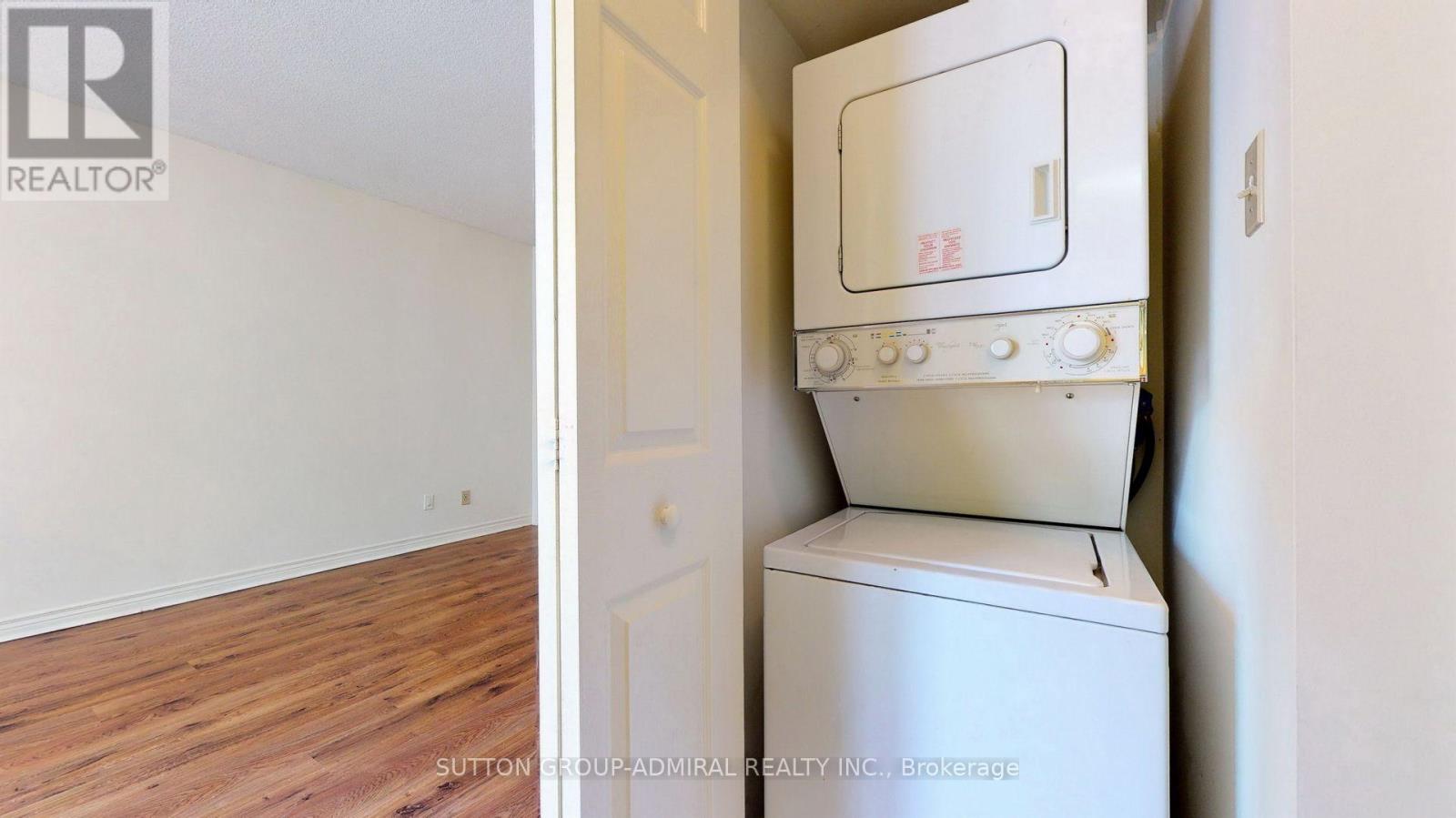 2507 - 736 Bay Street, Toronto, Ontario  M5G 1N6 - Photo 14 - C12941200