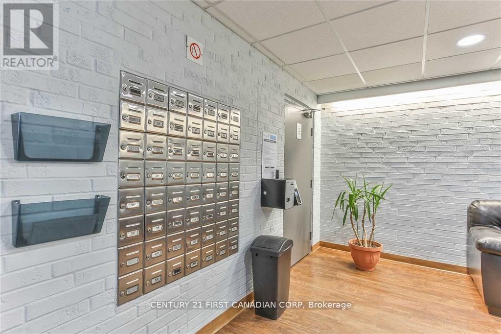 305 - 1106 Jalna Boulevard, London South, Ontario  N6E 2R9 - Photo 4 - X12941066